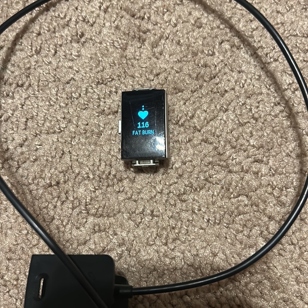 Fitbit Charge 2 activity tracker - Picture 3 of 4